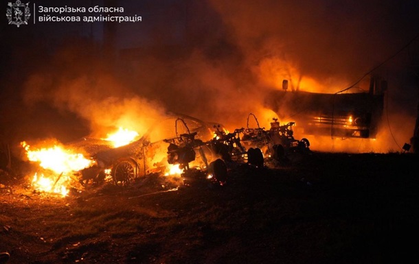 Запоріжжя під комбінованим обстрілом: у житловому районі пожежа