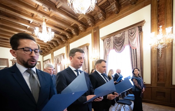 В Украине приняли присягу 22 новоназначенных судьи