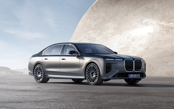 BMW оновила флагманський седан 7 Series