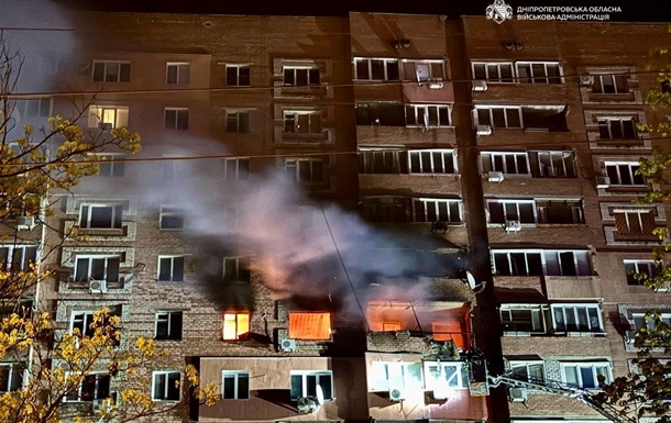 В Днепре БПЛА атаковали многоэтажный дом