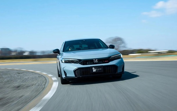 Honda представила новый гибридный Civic RS