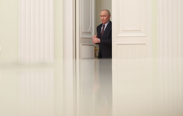 Інтернет і війна. У Путіна падає рейтинг