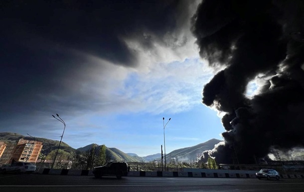 Генштаб подтвердил третье поражение НПЗ в Туапсе