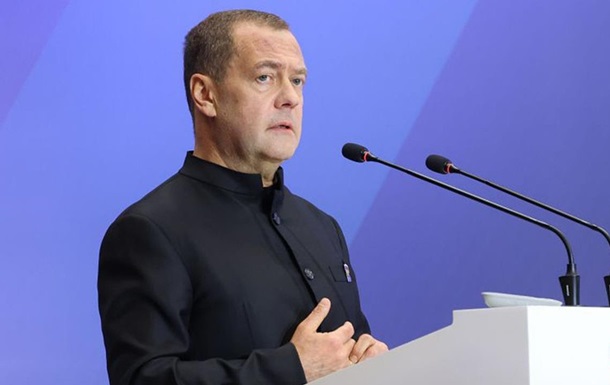Медведєв назвав "дурниками" тих, хто не вірить у ядерну війну