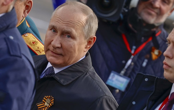 Бесіда з Трампом: навіщо Путіну "тиша" на 9 травняСюжет
