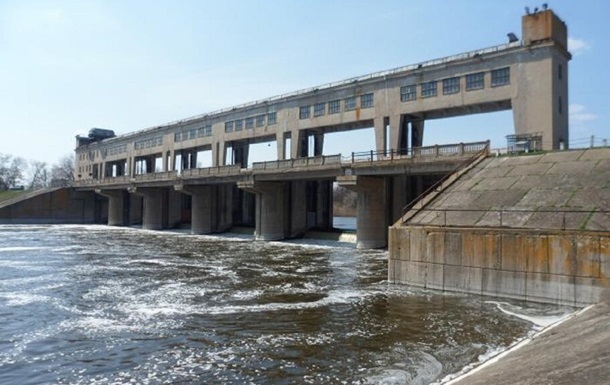 Опасность летних обстрелов: вода по графику и передвижные водонасосы