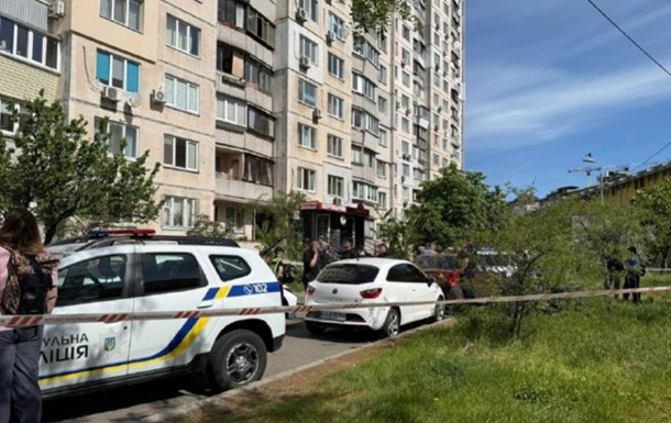 В Киеве мужчина погиб, выпав из окна 11-го этажа