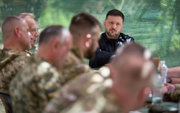 Зеленский проведет Ставку после поездки на фронт
