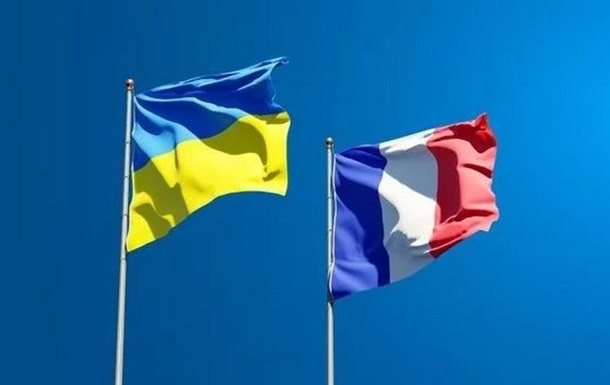 Зеленський: Франція готова працювати щодо антибалістики для України