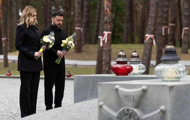 Зеленський із дружиною вшанували пам'ять жертв політичних репресій