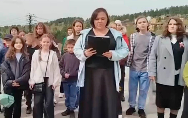 Готові вчити китайську: жителі Сибіру просять Сі Цзіньпіна побудувати школу