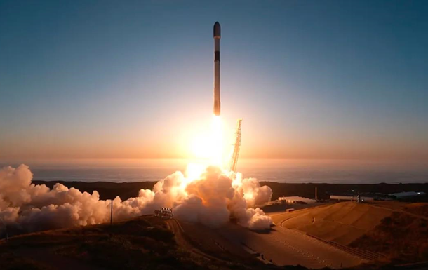 SpaceX запустила у космос ще 24 супутники Starlink