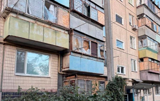 У Нікополі через обстріл поранені семеро людей, серед яких немовля