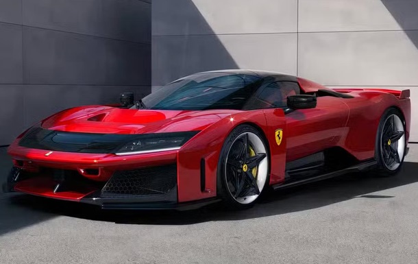 Ferrari зарегистрировала сразу десять новых названий для будущих моделей