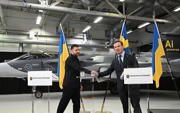 Швеция продаст Украине истребители Gripen - СМИ