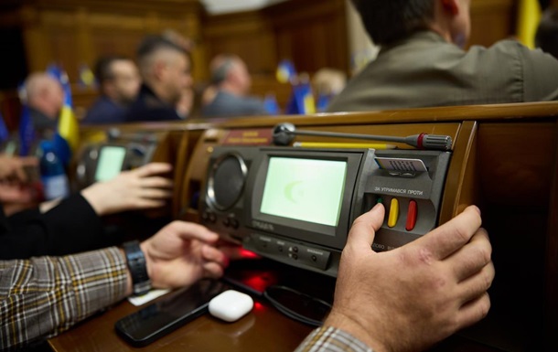 Рада одобрила рекордное увеличение расходов на ВСУ