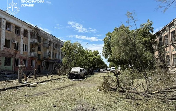 Росіяни скинули бомби на Слов янськ, серед поранених - дитина