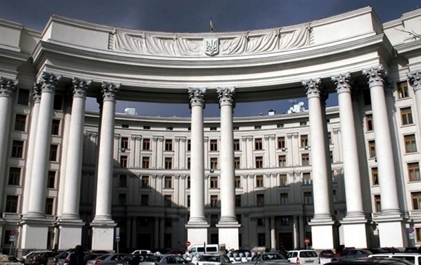 МЗС спростувало фейки про біолабораторії