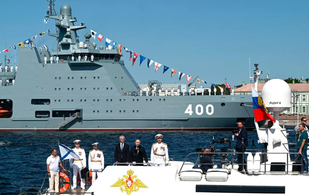 У Росії вдруге поспіль скасували військово-морський парад у Петербурзі