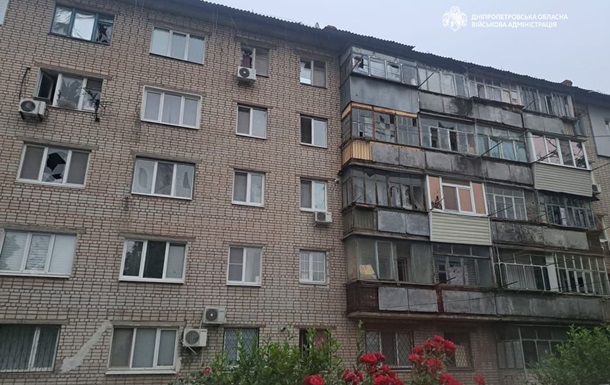 Дніпропетровщина: РФ атакувала підприємство і будинки