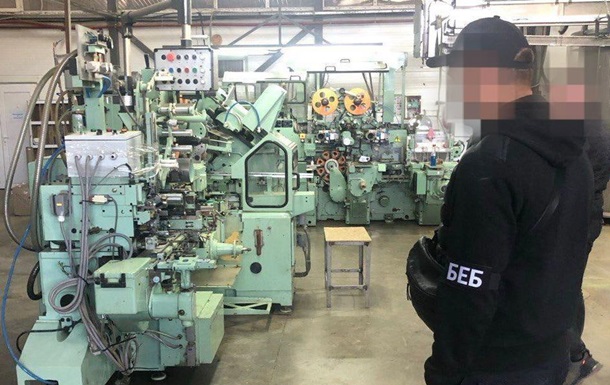 Экс-директора предприятия подозревают в уклонении от уплаты 2,3 млрд акциза