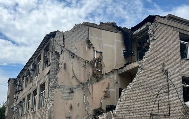 РФ скинула три авіабомби на Дружківку: є загибла і постраждалі