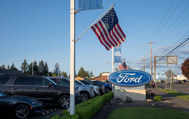 Ford повертає інженерів після провалу ставки на ШІ