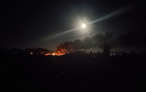 У Донецьку  приліт  і пожежа