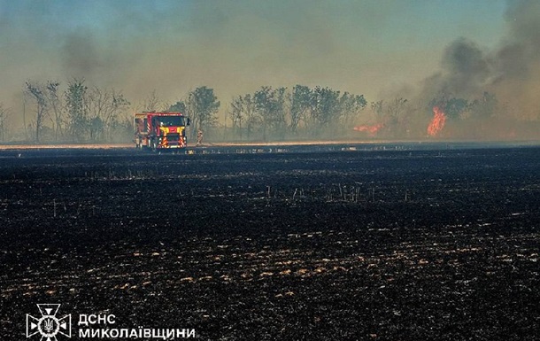 Росііяни вдарили по полях на Миколаївщині