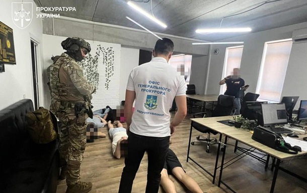 Обещали вернуть деньги с инвестиций: во Львове раскрыли колл-центр