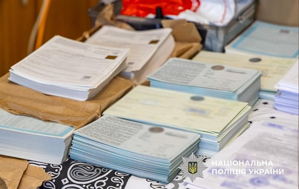 У Києві накрили підпільну  поліграфію  меддовідок для ухилянтів