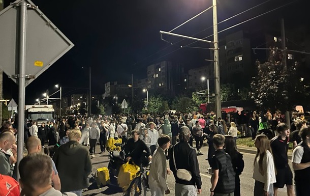 200 львовян против группы ТЦК: детали скандала