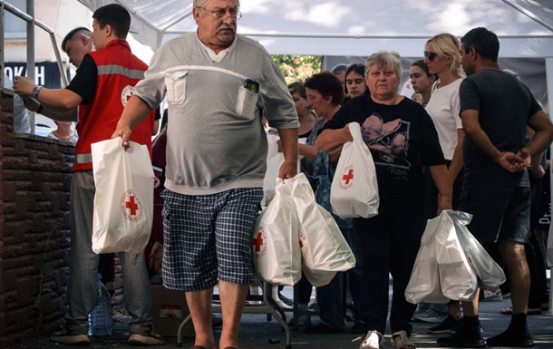 В окупованому Криму формують запаси води й продуктів