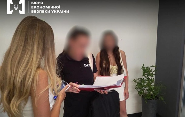 Одеситка приховала 33,5 млн грн доходу на аксесуарах до телефонів