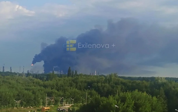 Атака дронов остановила НПЗ в Башкирии - СМИ