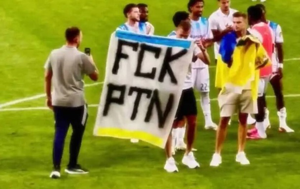 Українські футболісти вийшли з протестом проти війни у ​​ЛЧ