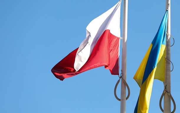 Україна відповіла на постанову Польщі про Волинську трагедію