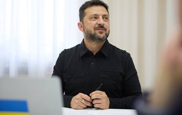 Зеленский провел разговор с премьером Британии