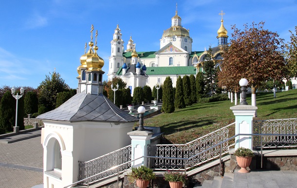 Почаевскую лавру признали связанной с РПЦ