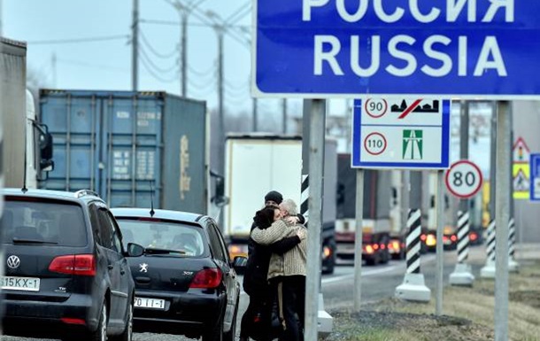 Россияне все чаще ищут способы уехать из страны - СМИ
