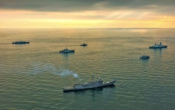 Россия объявила опасность для судов в Черном море