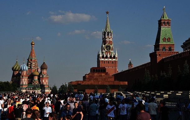 Кремль закриває школи заради верстатів і гармат - розвідка