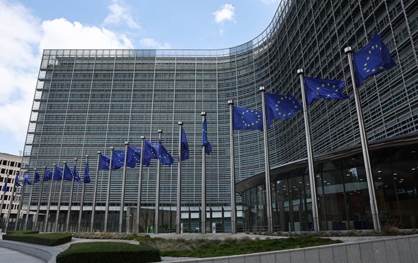 В ЕС хотят отказаться от крупных пакетов санкций против РФ