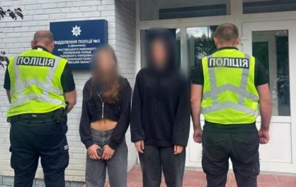 В Киевской области подростки танцевали под русскую музыку на Аллее Славы