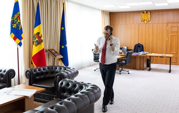 Новые премьеры Украины и Молдовы провели первый разговор