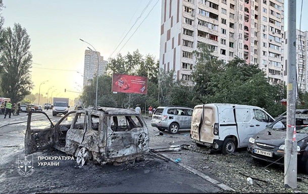 Атака РФ: в Киеве перекрыто движение на двух улицах