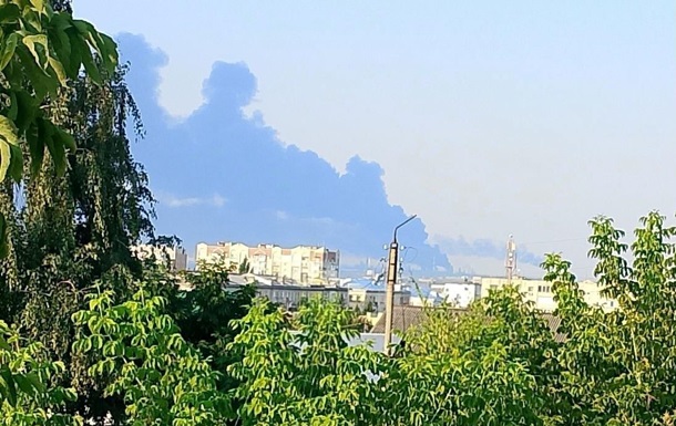Генштаб подтвердил удары по двум НПЗ в России