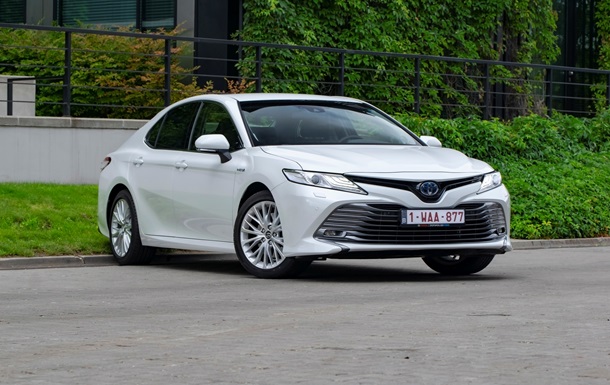 Toyota отзывает более полумиллиона автомобилей