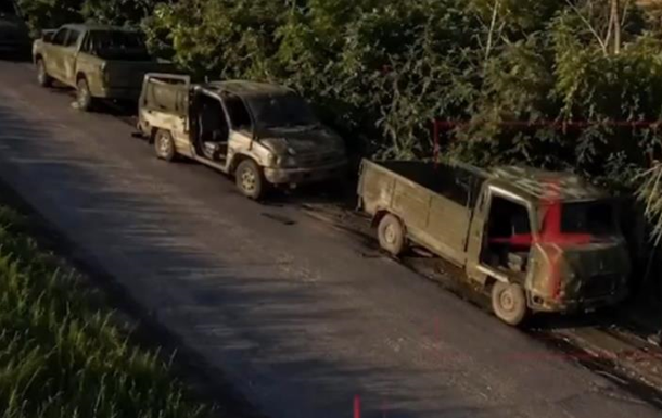 Бійці Азову показали удар по російській колоні 