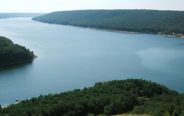 Молдова б є на сполох: у Дністровському водосховищі рекордний мінімум води
